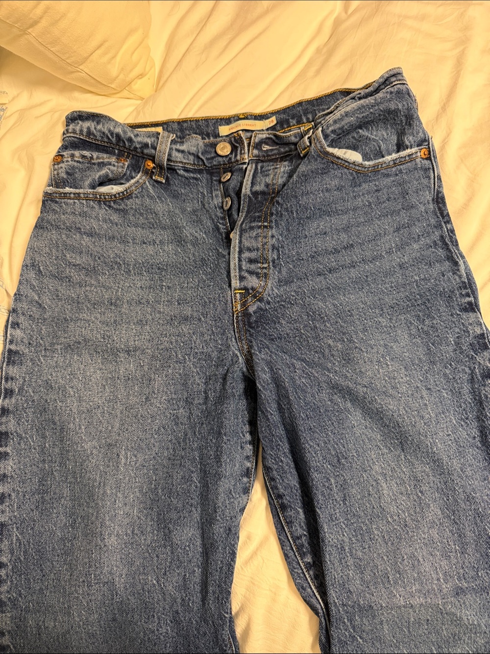 Levi’s Womens Ribcage Straight Jeans